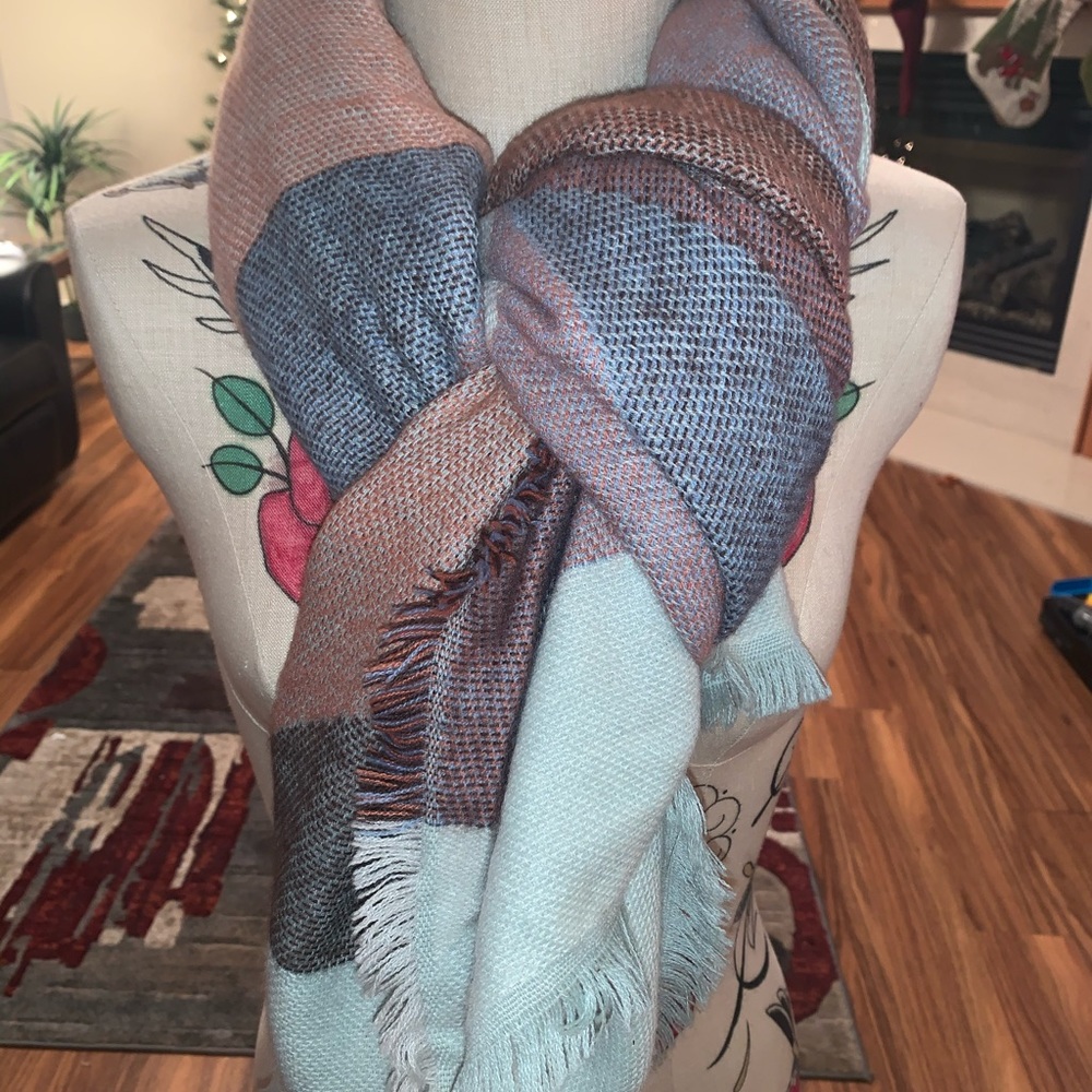 Gorgeous blanket scarf